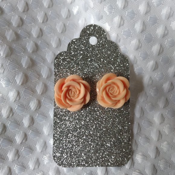 Rose stud Earrings - Picture 2 of 7